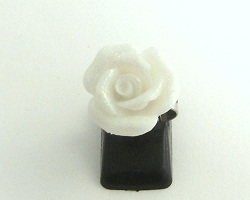Bague réglable fleur rose blanche