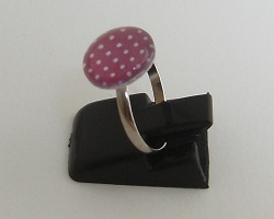 Bague enfant r&eacute;glable rose pois blanc