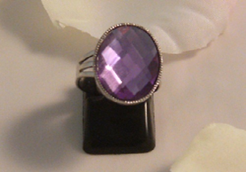 Bague cabochon strass mauve