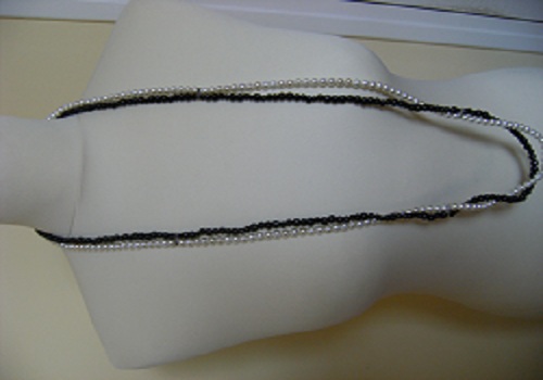 Sautoir double noir et blanc fait main