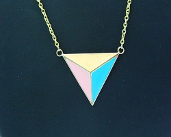 Collier chaîne doré triangle